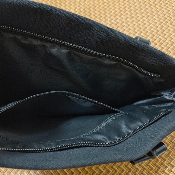 Yves Saint Laurent Blcak Bag - Picture 8 of 8